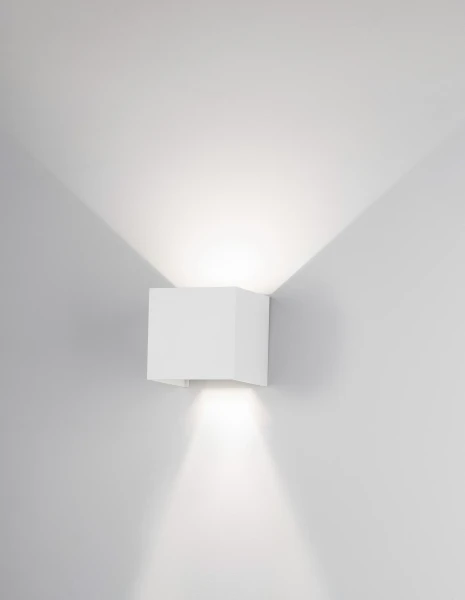 Vonkajšie nástenné svietidlá -  Novaluce Venkovní LED svítidlo Como 112 bílé