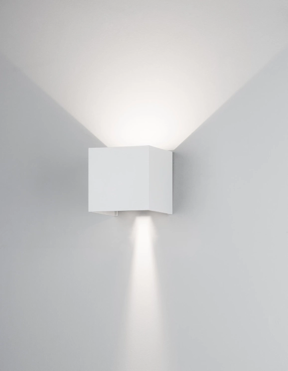 Vonkajšie nástenné svietidlá - Novaluce Venkovní LED svítidlo Como 112 bílé